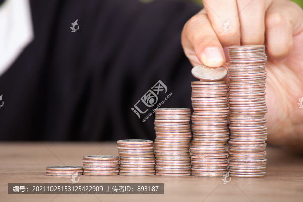 增長的美元硬幣