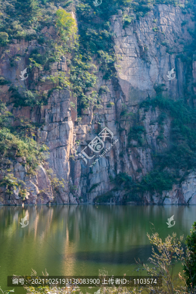 航拍濟(jì)南百丈崖水庫