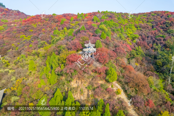 航拍濟(jì)南章丘蓮花山紅葉