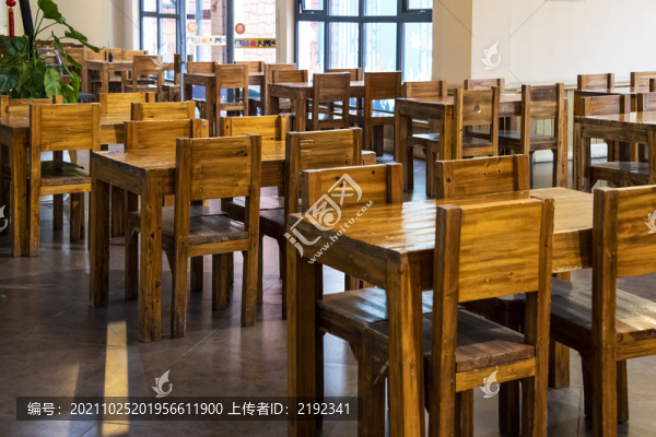 餐廳餐桌
