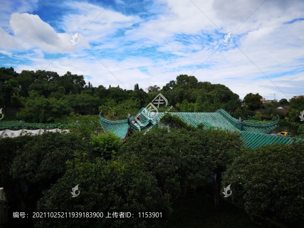 藍(lán)天白云