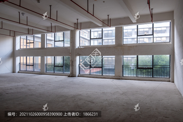空曠無(wú)人的辦公室毛胚房