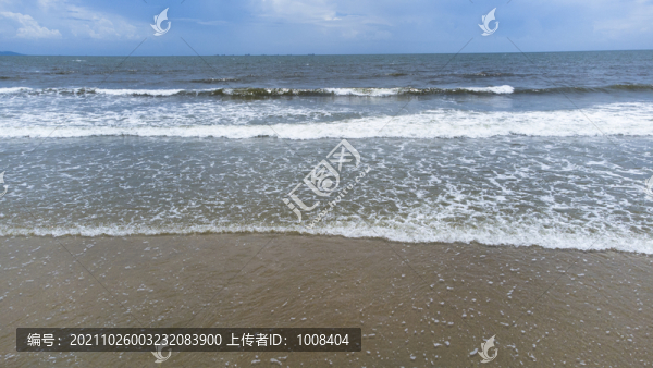 中國第一灘壯觀的海浪