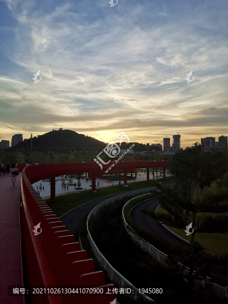 光明虹橋公園傍晚風光