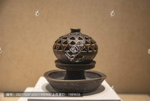 東晉德清窯黑釉熏爐