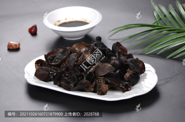 木耳沾辣根