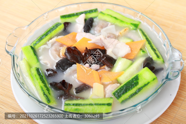 木耳煮絲瓜