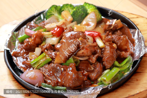 鐵板牛仔骨