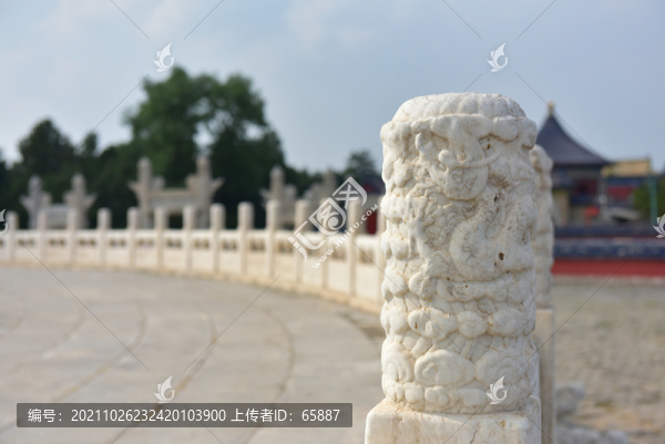 漢白玉石柱