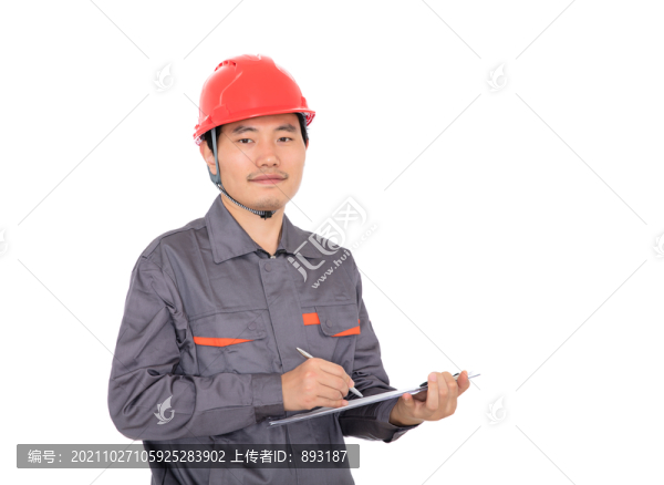 看著鏡頭微笑的工程師