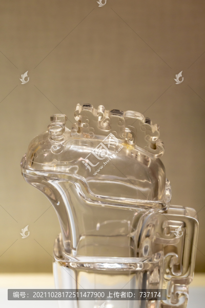北京故宮珍寶館水晶雕兕觥清代