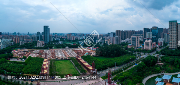 佛山千燈湖區(qū)域城市建筑群全景