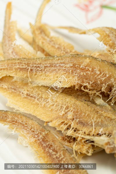 炸小魚