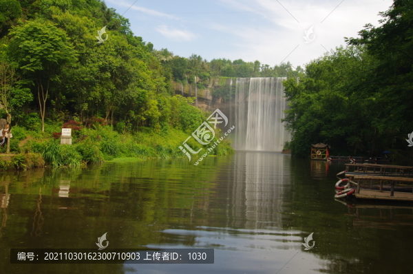 瀑布山水風(fēng)景