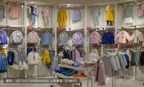 服裝賣場陳列
