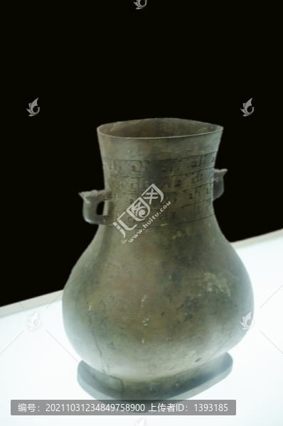 信陽(yáng)博物館館藏春秋黃國(guó)黃君孟壺