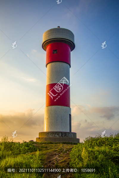 黃昏鎮(zhèn)海角燈塔