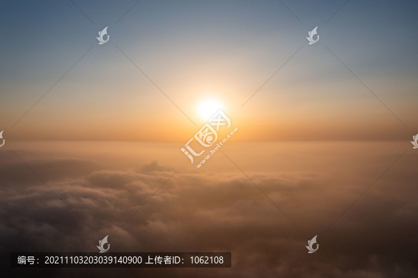 云海中的天津日出
