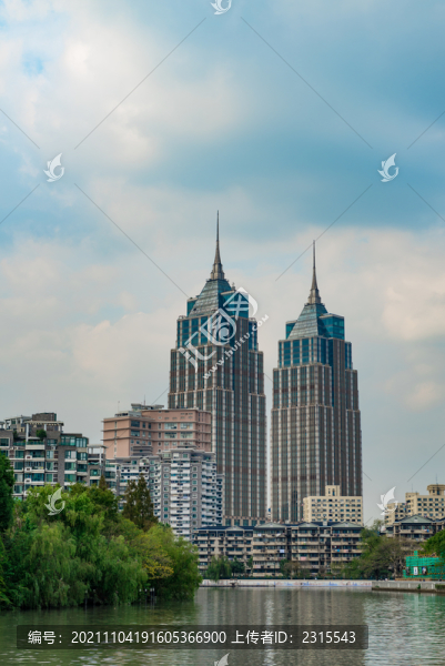 上海蘇州河華政段建筑風(fēng)光