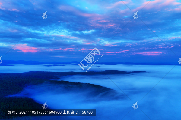 大興安嶺黎明山川云海