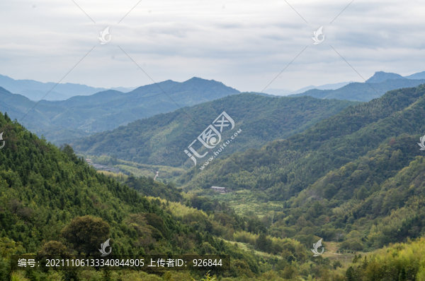 山巒