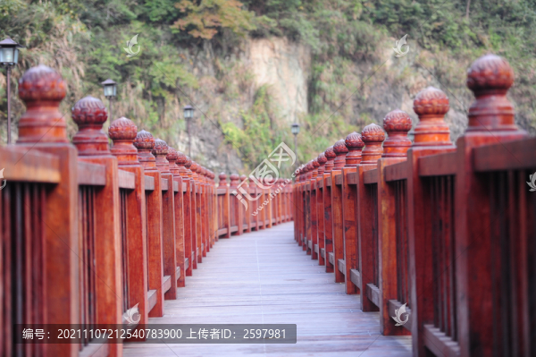 紅色木橋