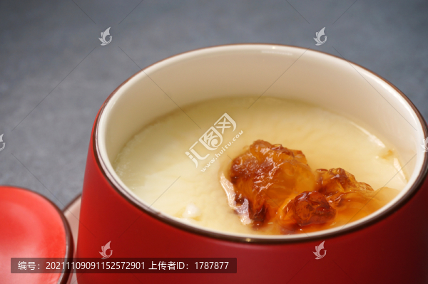 桃膠燉杏仁露