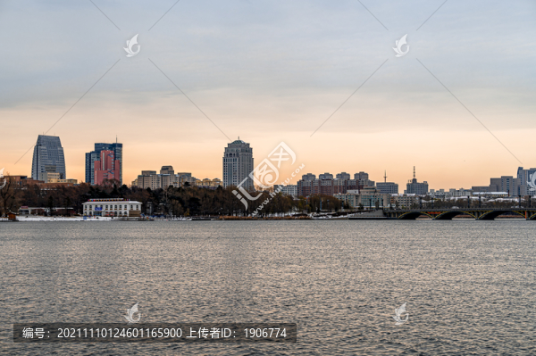 中國(guó)長(zhǎng)春南湖公園冬季風(fēng)景