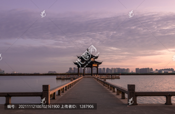 湖心亭