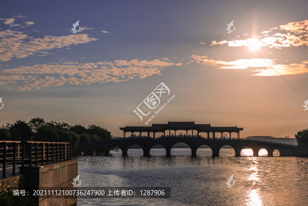 旭日凌云橋