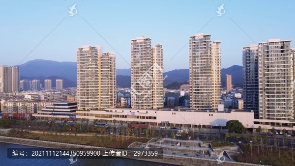 航拍江西吉水文峰鎮(zhèn)江景房