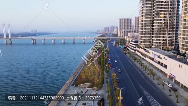航拍江西吉水文峰鎮(zhèn)濱江中大道