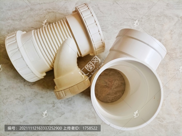 水管彎頭