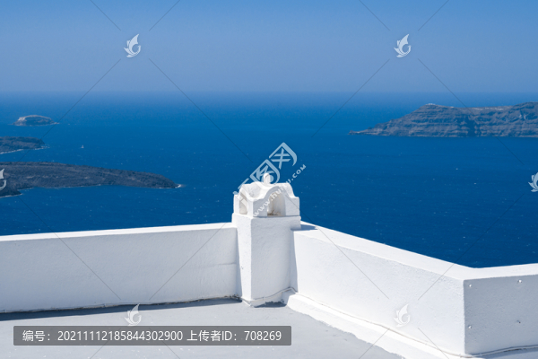 希臘圣托里尼海島白色建筑屋頂