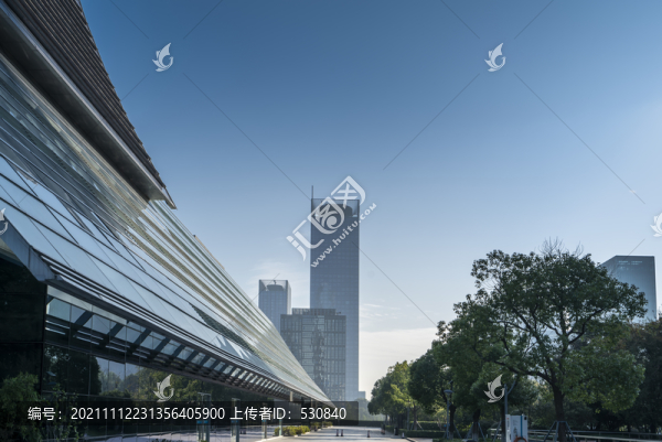 城市金融區(qū)辦公樓外觀