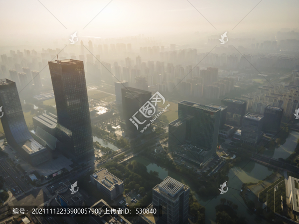 航拍逆光CBD現(xiàn)代建筑