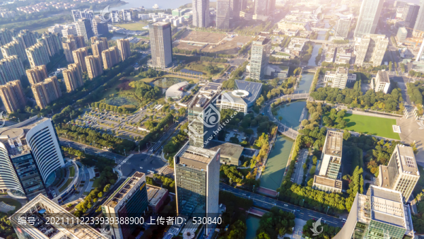 航拍CBD現(xiàn)代建筑