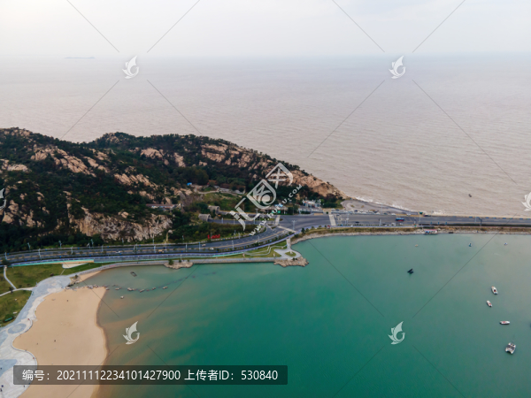 航拍連云港城市海岸線風(fēng)景