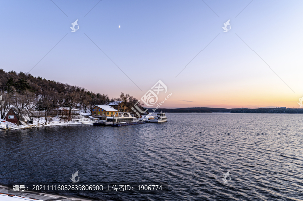 雪后的長春凈月潭森林公園風(fēng)景