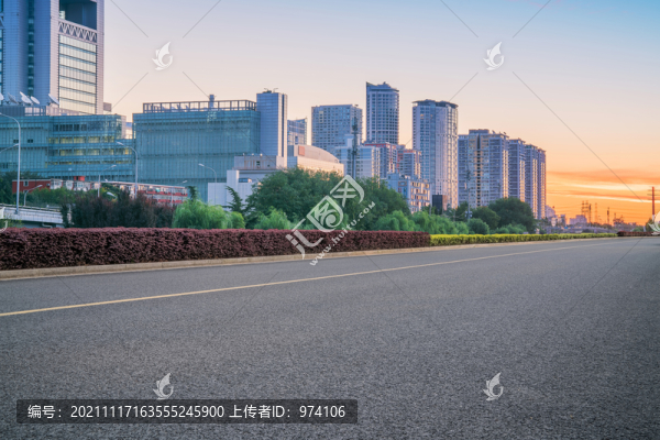 首都北京城市天際線和高速公路