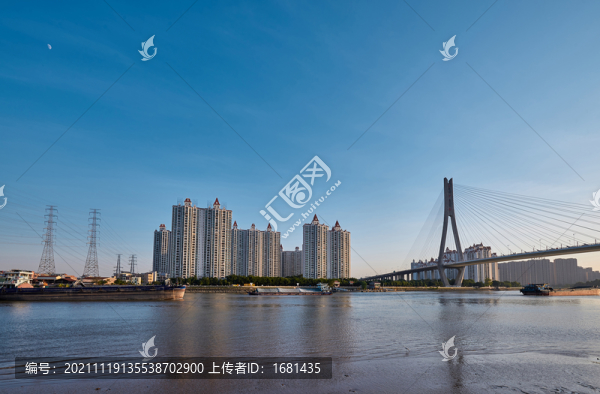 藍(lán)天夕陽(yáng)東沙橋