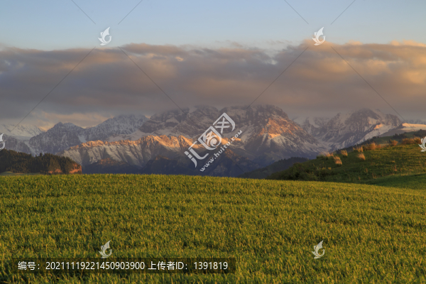 新疆東天山風(fēng)光