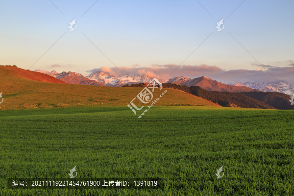 新疆東天山風(fēng)光