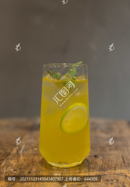 創(chuàng)意氣泡水飲品