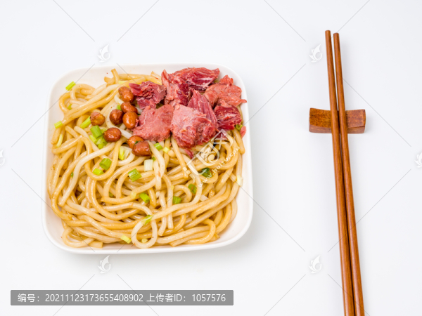 牛肉鹵粉白底