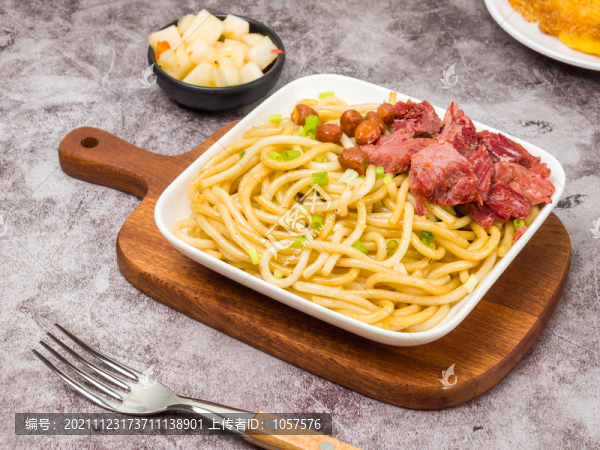 牛肉鹵粉