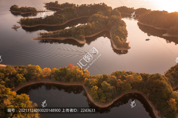 安徽皖南黃山太平湖秋色