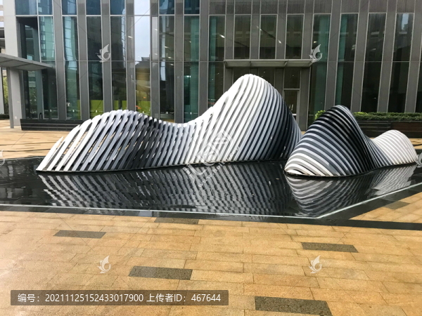 抽象山峰雕塑