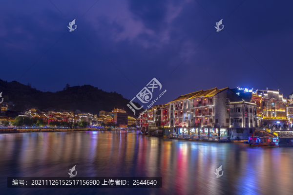 鎮(zhèn)遠(yuǎn)古鎮(zhèn)夜景