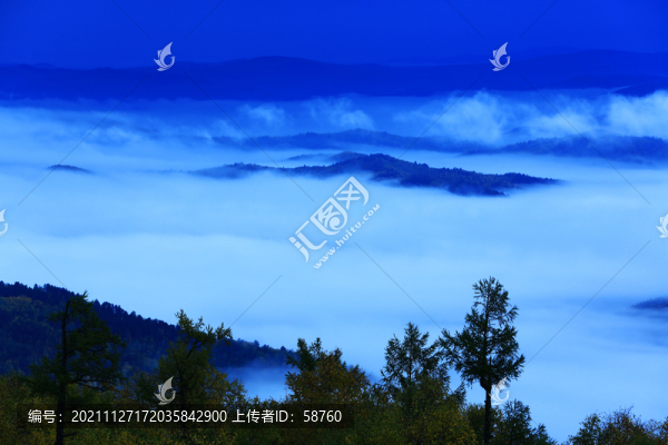 大興安嶺黎明山林云海